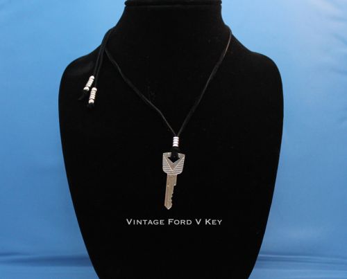 Vintage Ford V Key (unused)